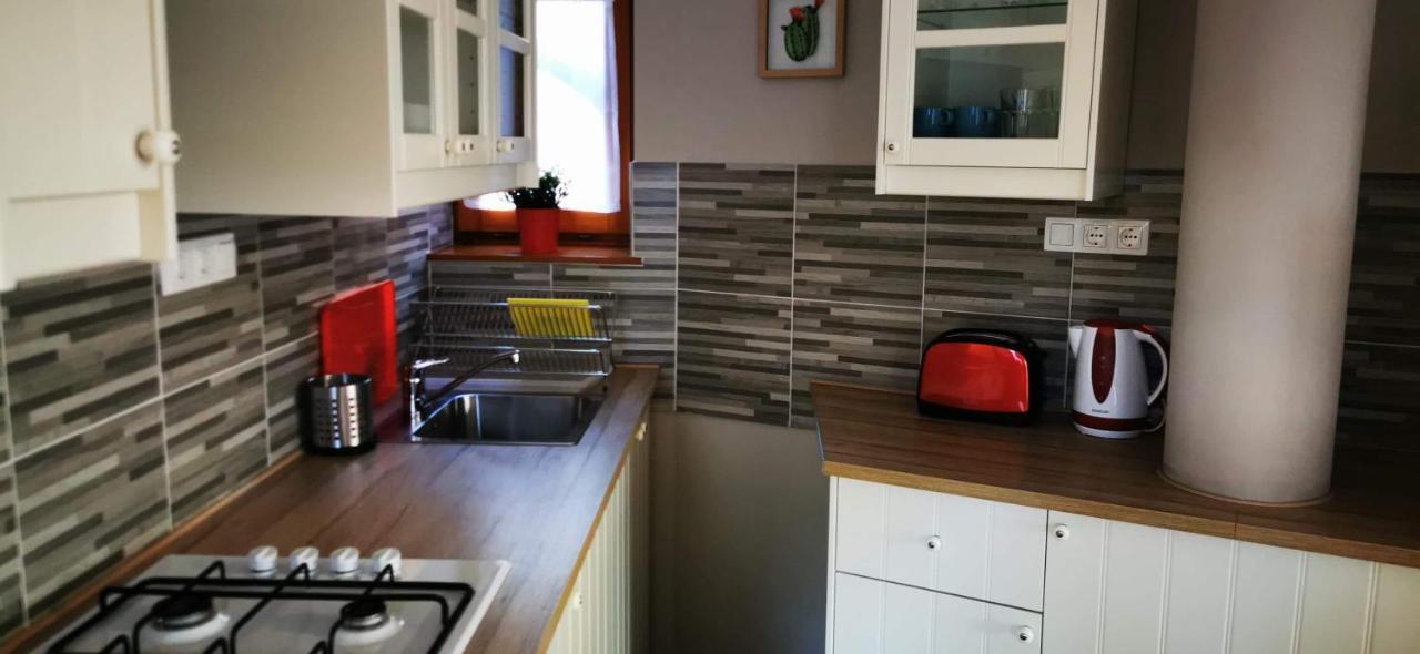 Pannonia Apartman เอสแตร์กอม ภายนอก รูปภาพ