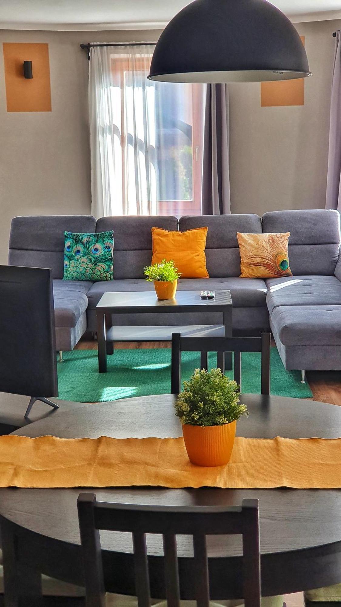 Pannonia Apartman เอสแตร์กอม ภายนอก รูปภาพ