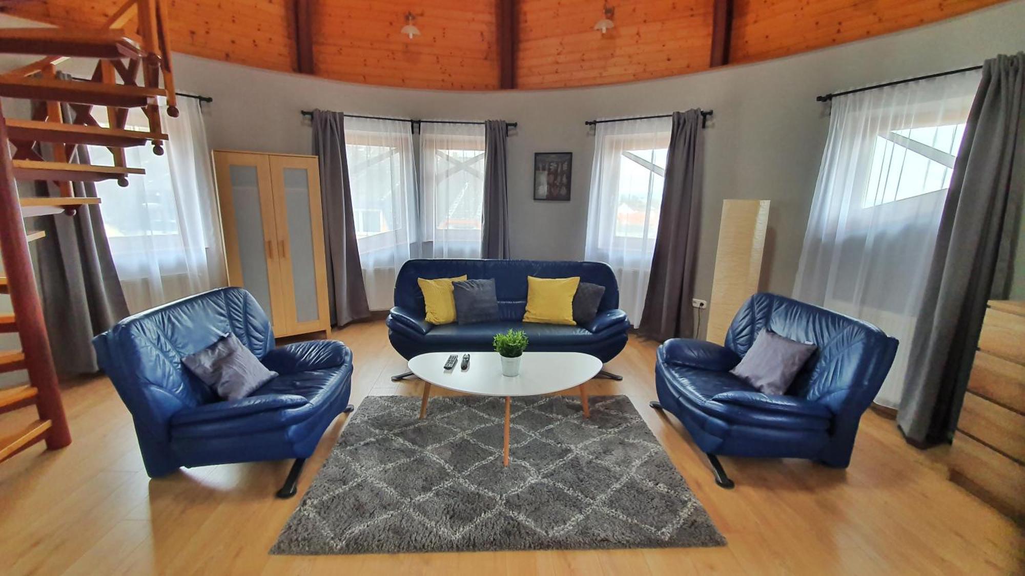 Pannonia Apartman เอสแตร์กอม ห้อง รูปภาพ