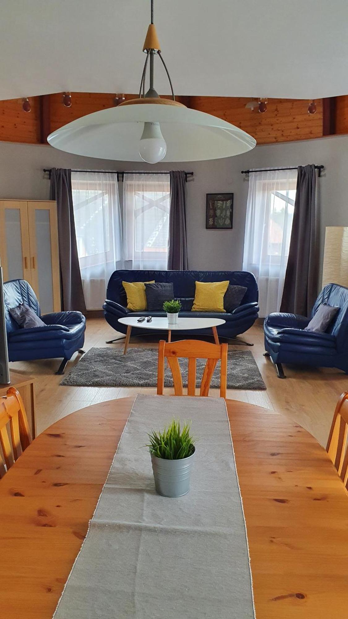 Pannonia Apartman เอสแตร์กอม ห้อง รูปภาพ