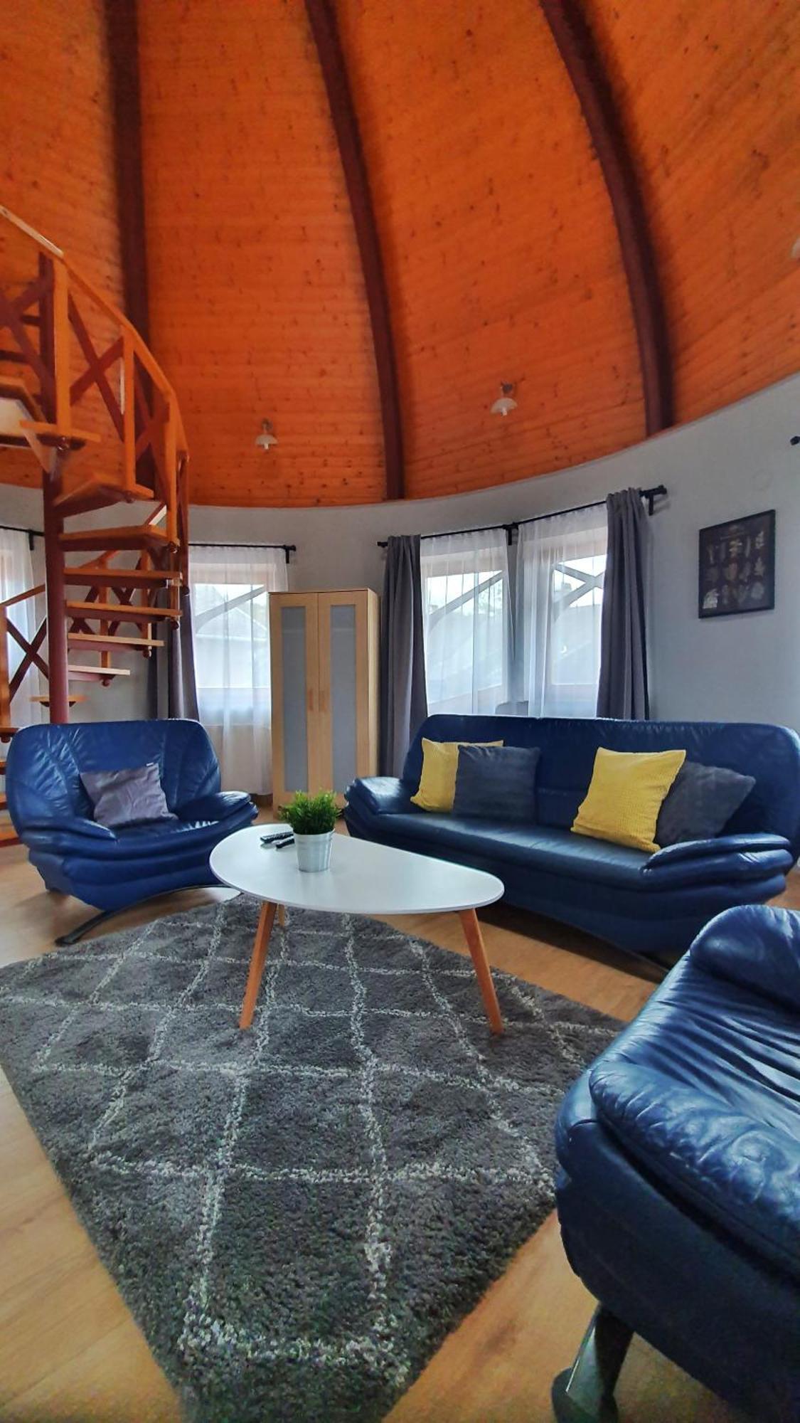 Pannonia Apartman เอสแตร์กอม ห้อง รูปภาพ