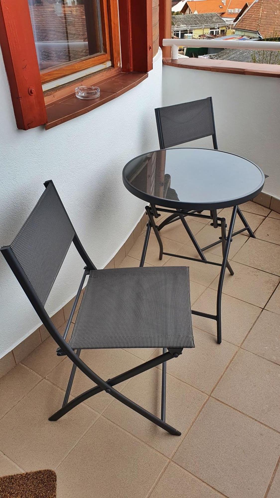 Pannonia Apartman เอสแตร์กอม ห้อง รูปภาพ