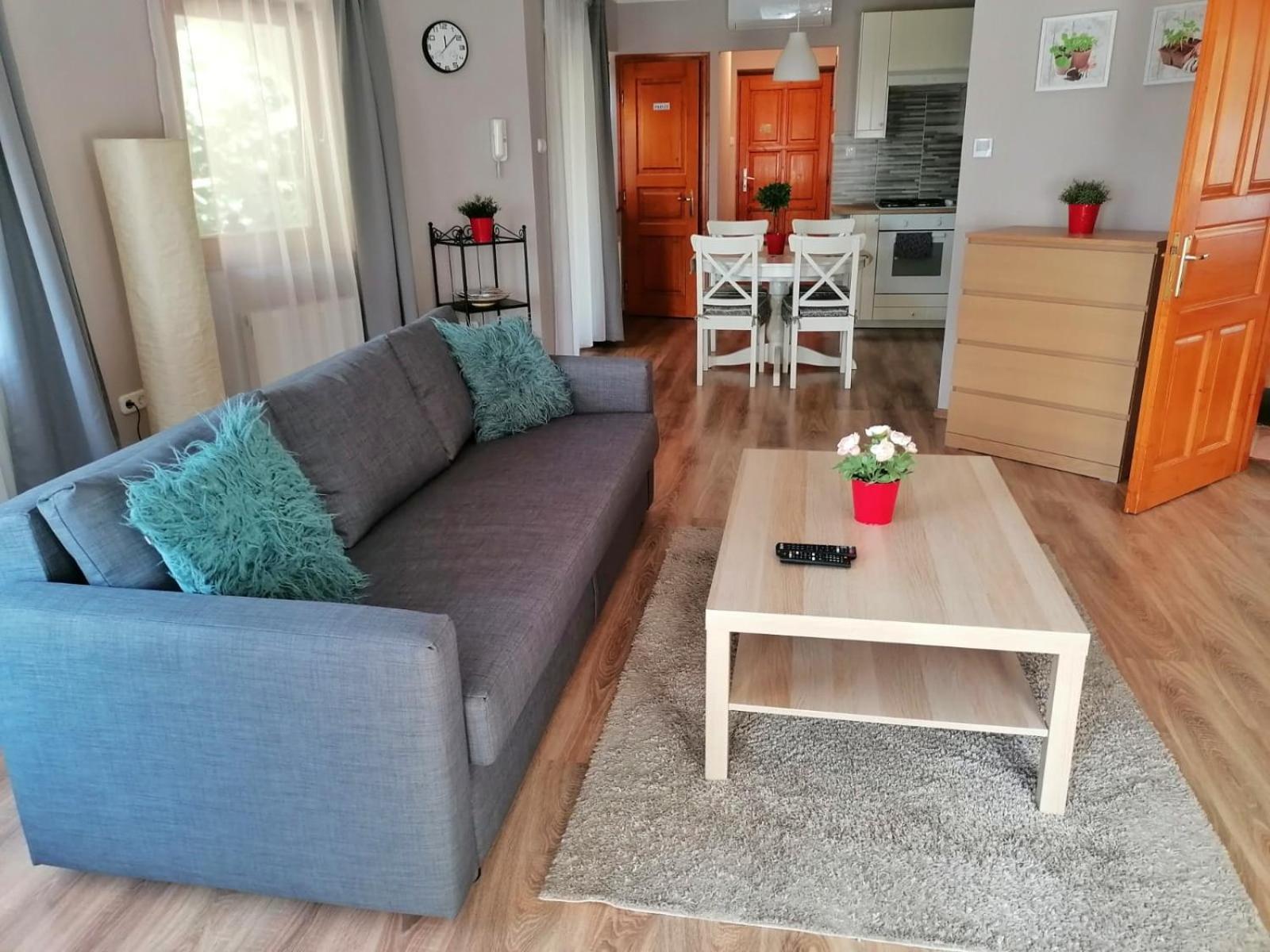 Pannonia Apartman เอสแตร์กอม ภายนอก รูปภาพ